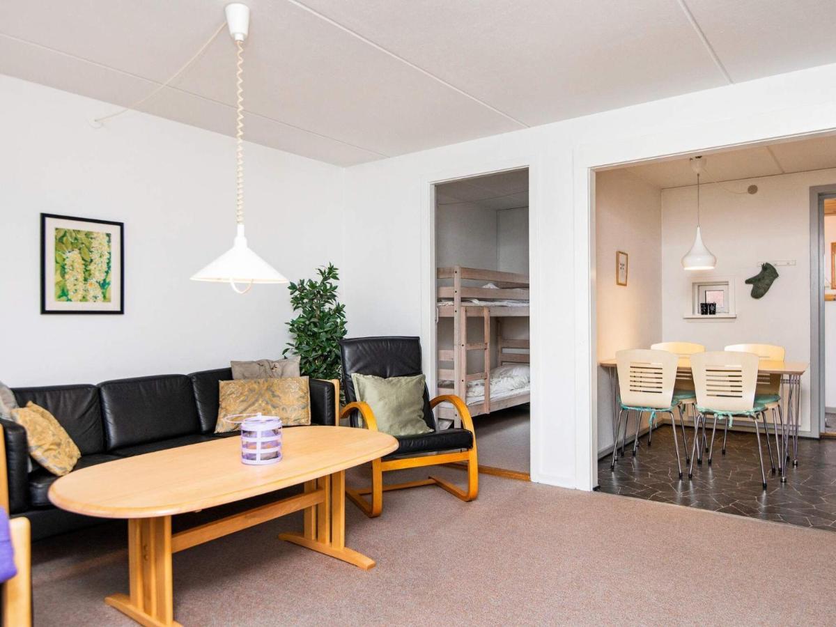 6 Person Holiday Home In R M Sønderby Extérieur photo