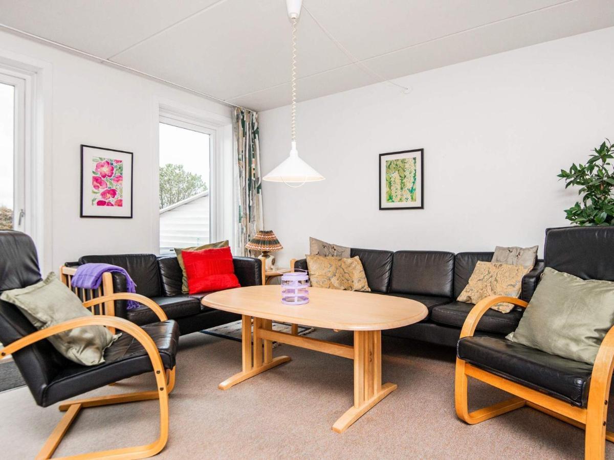 6 Person Holiday Home In R M Sønderby Extérieur photo
