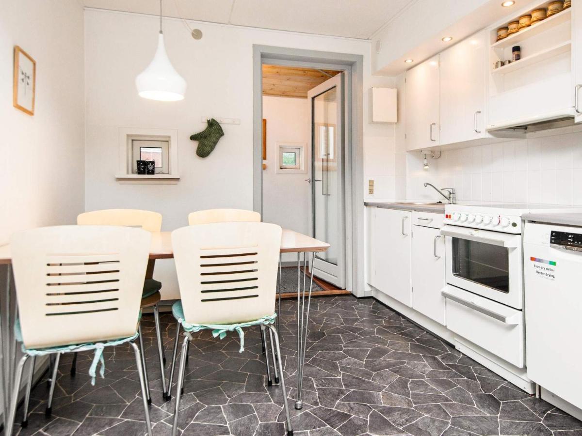 6 Person Holiday Home In R M Sønderby Extérieur photo