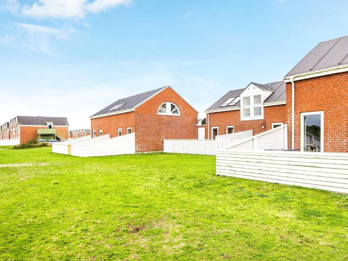 6 Person Holiday Home In R M Sønderby Extérieur photo